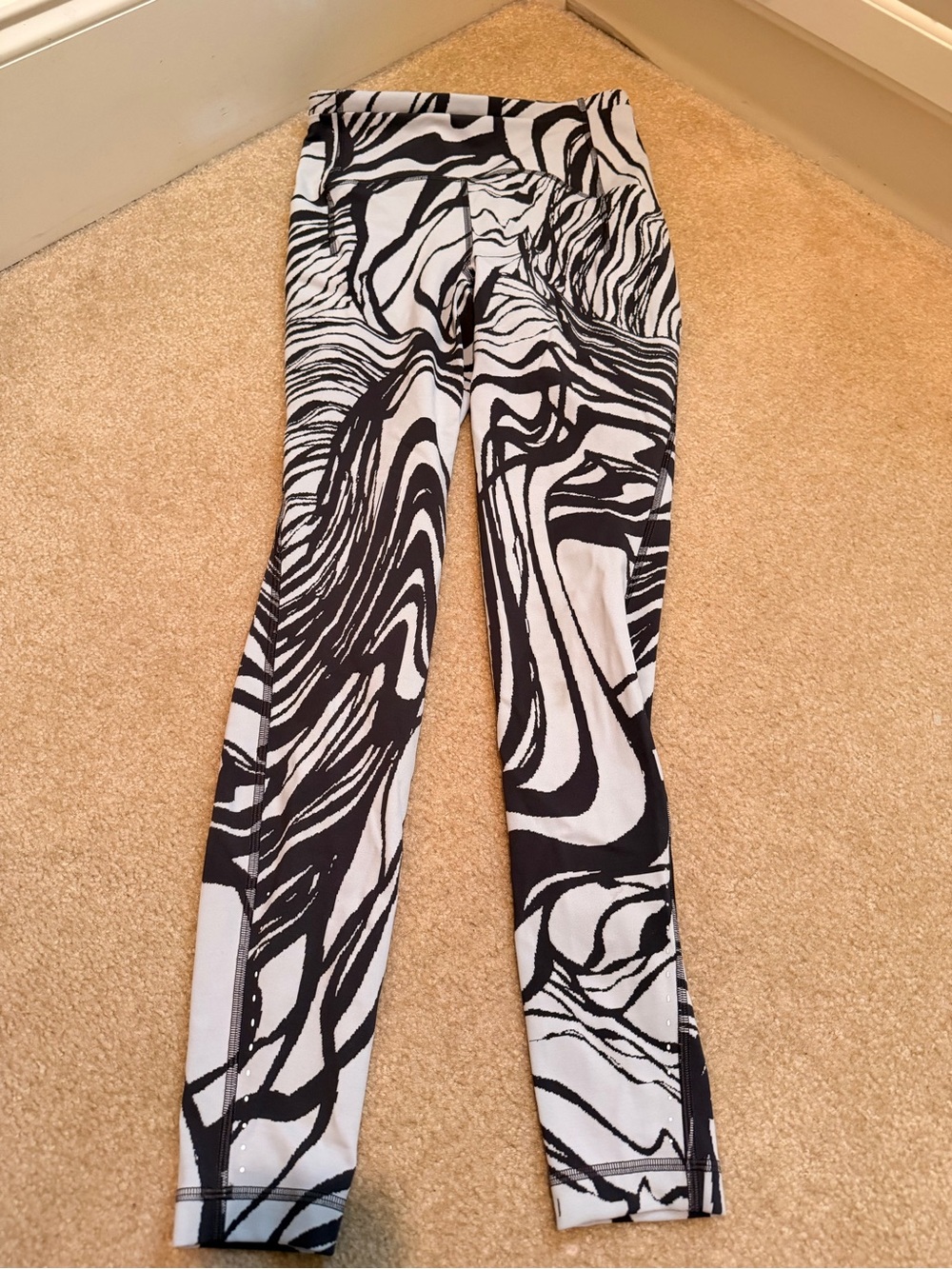 lululemon athletica Black & White Swirl Print Leggings